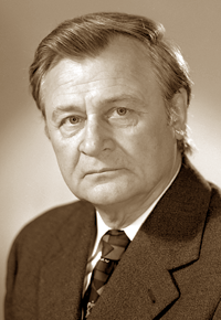 Михаил Постников